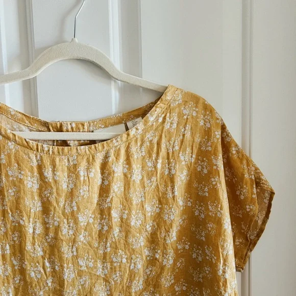 Floral Linen Flowy Shirt - Picture 2 of 6